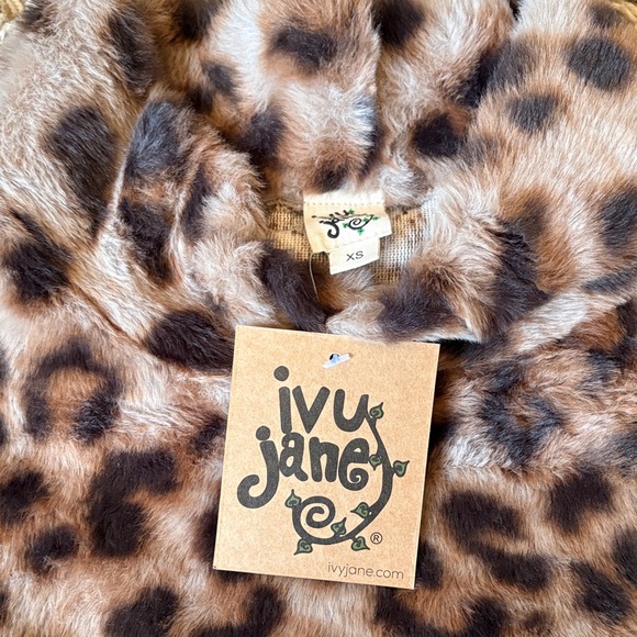Ivy Jane Leopard Print Faux Fur Sweater - Picture 2 of 2